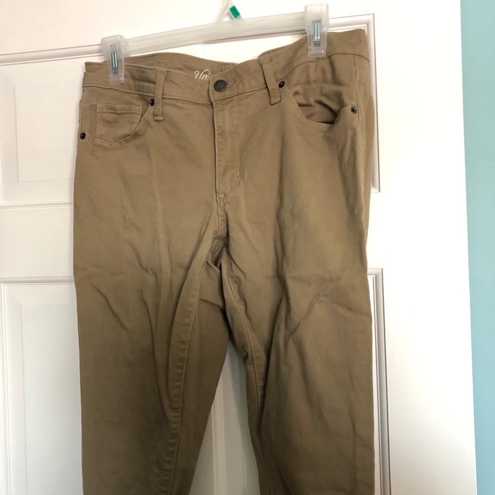 ✨Khaki skinny leg pants